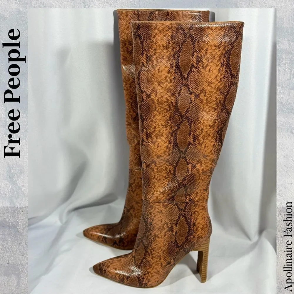 FREE PEOPLE BY BILINI BRIANA FAUX SNAKESKIN BOOTS IN SIZE 6 KNEE HIGH